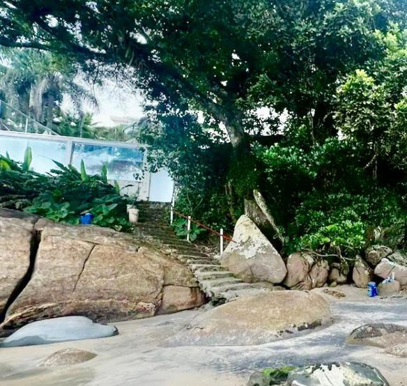 カラグァタトゥバLinda Cobertura Duplex, Pe Na Areia,Vista Linda.アパートメント エクステリア 写真